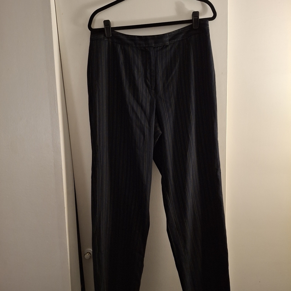 Valerie Stevens Women's Dark Blue Pinstriped Pants